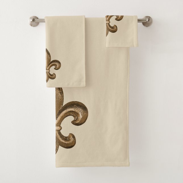 Gold French Fleur de Lis Bath Towel Set (Insitu)