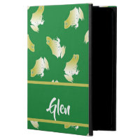 Gold frogs on green powis iPad air 2 case