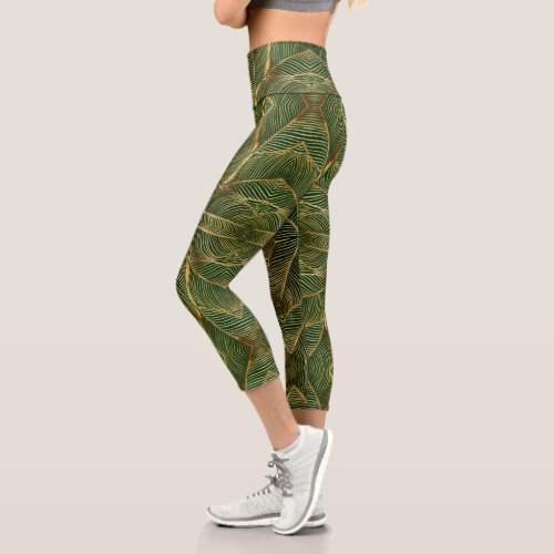 Gold Leaves Forest Green Elegant Pattern Capri Leggings