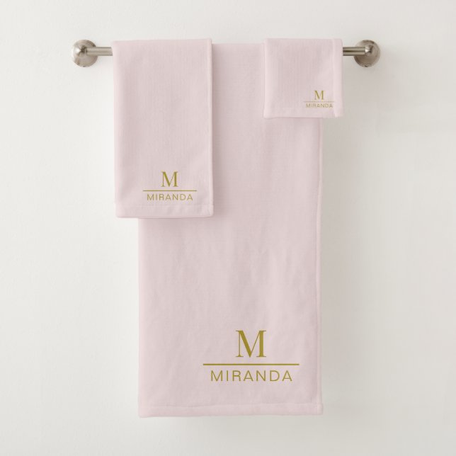 Gold Monogram Minimalist Modern Blush Pink Bath Towel Set (Insitu)