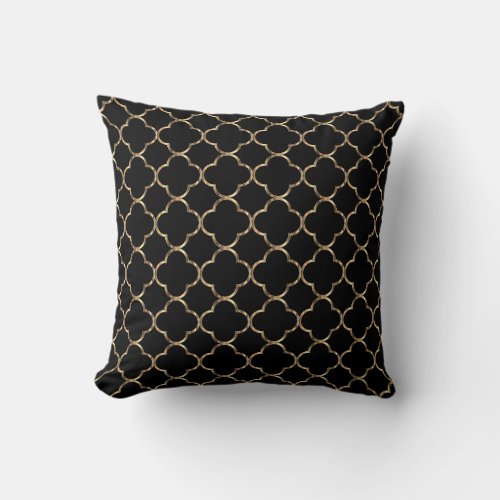  Gold Quatrefoil Pattern on a Black Background Throw Pillow