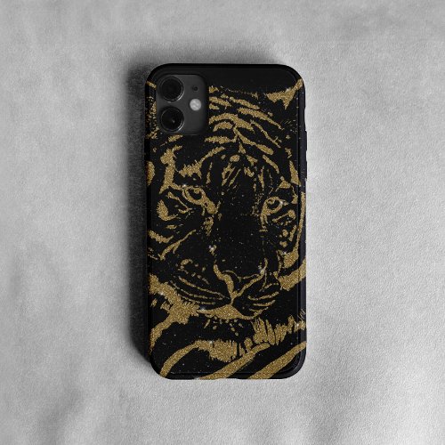 Gold Tiger Black Design iPhone 15 Pro Case