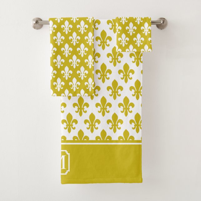 Gold White Fleur De Lis Pattern Monogram Bath Towel Set (Insitu)