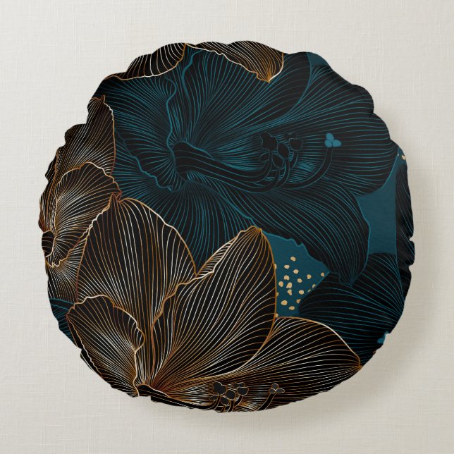 Golden Amaryllis: Vintage Luxury Floral. Round Pillow (Front)