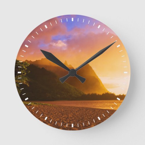 Golden beach sunset Hawaii Round Clock