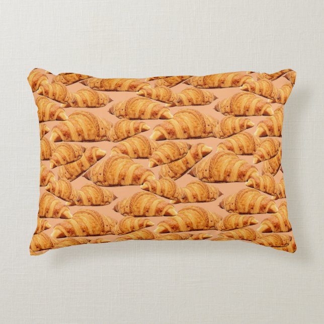 Golden croissant, bakery seamless pattern. accent pillow (Front)