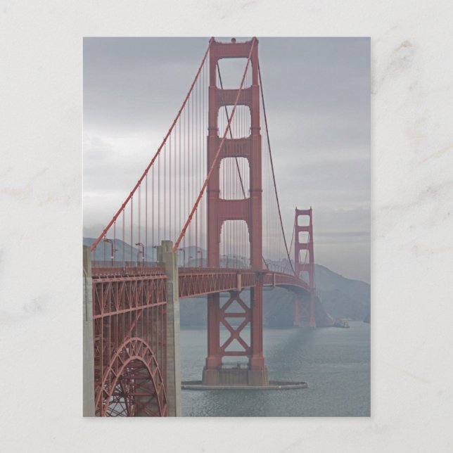 Golden gate bridge in mist. postcard (Front)