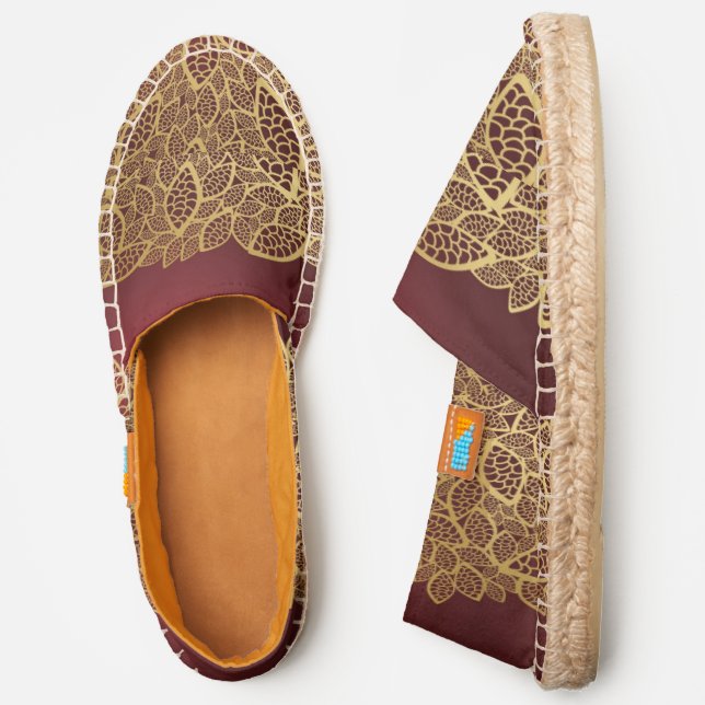 Golden leaf lace on red background espadrilles (Side)