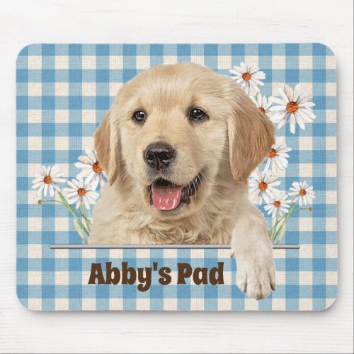 Golden Retriever and Daisies Mouse Pad