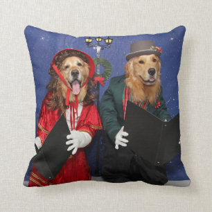 Golden Retriever Christmas Carolers Throw Pillow