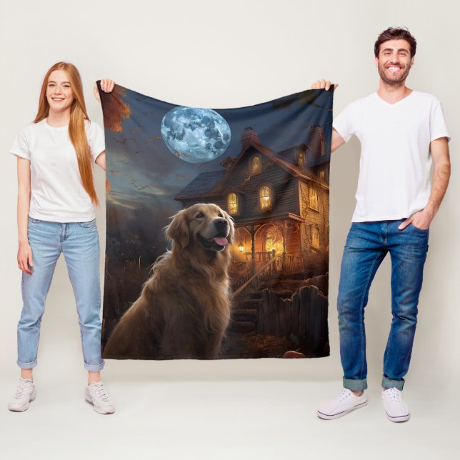 Golden Retriever Halloween Scary Fleece Blanket (In Situ)