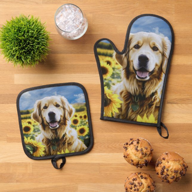 Golden Retriever in a Sunflower Field Oven Mitt & Pot Holder Set (Top Down)
