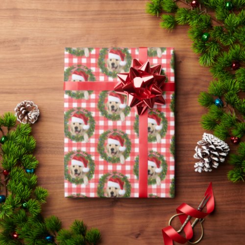 Golden Retriever in Green Wreath on Gingham  Wrapping Paper