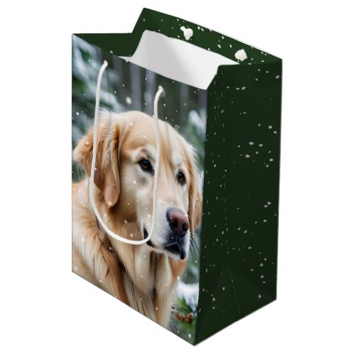 Golden Retriever In Snowflakes Medium Gift Bag