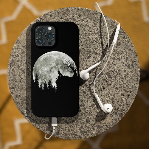 Golden Retriever On Mountain Spooky Halloween Moon iPhone 13 Pro Max Case