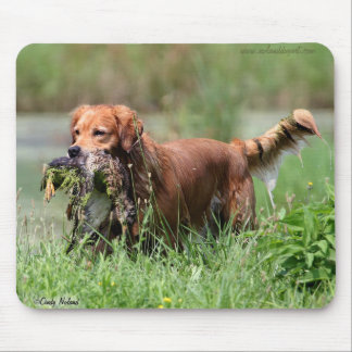 Golden Retriever with duck Mousepad