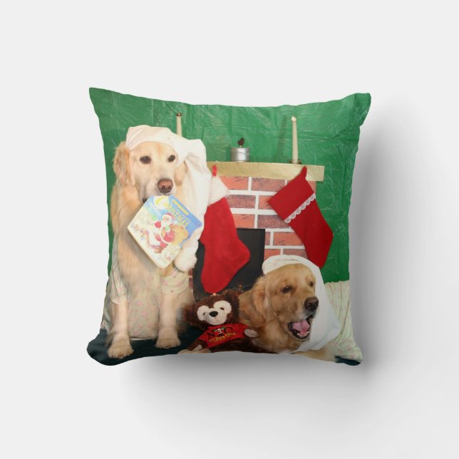Golden Retrievers The Night Before Christmas Throw Pillow (Front)