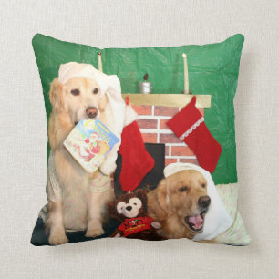 Golden Retrievers The Night Before Christmas Throw Pillow