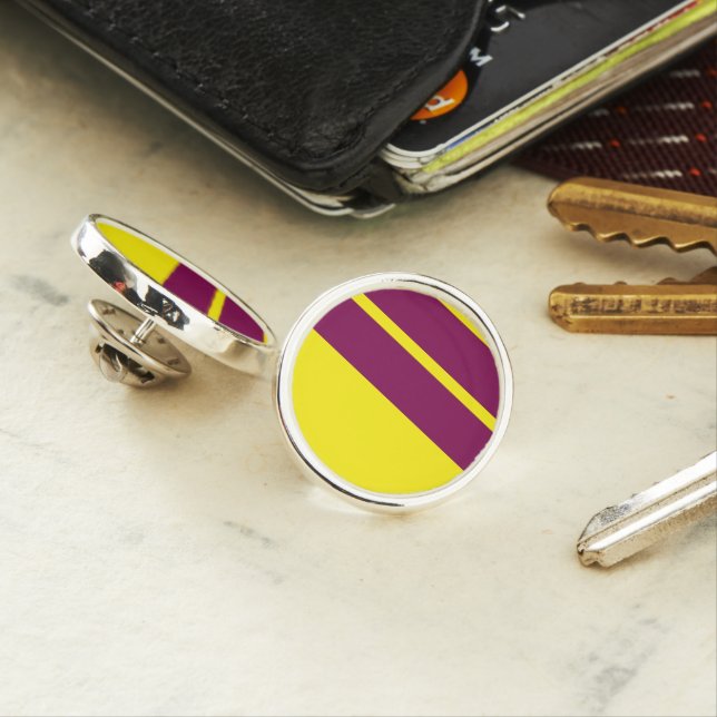 Golden Splendour  Elegant Jacket LapeL Pin (In Situ)