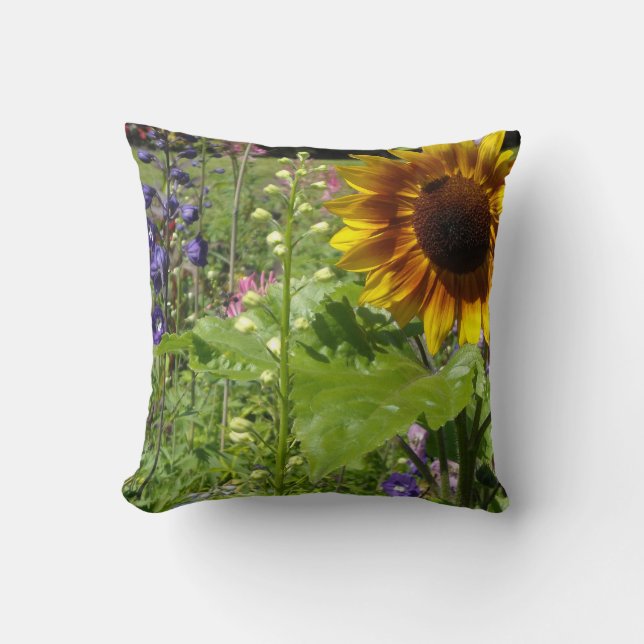 Golden Sunflower Throw Pillow (Front)