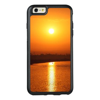 Golden Sunset on the Horizon Mobile Phone Case