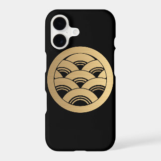 Golden Waves Japanese Kamon in faux gold iPhone 17 Case