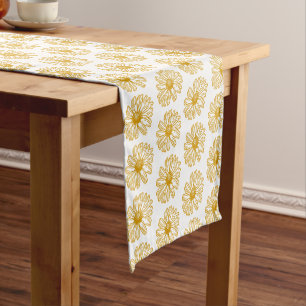 Golden Yellow Daisies Print, Daisy Floral Pattern Short Table Runner