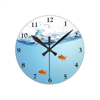 Goldfish under water aquarium round clock