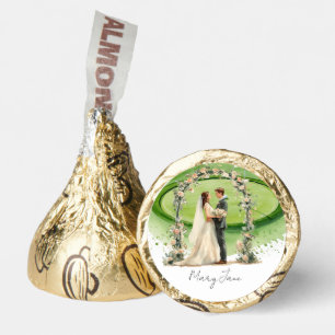 Golf Wedding with Bride and groom on Course Hershey®'s Kisses®