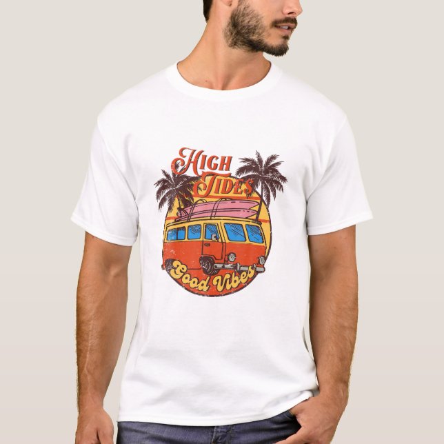Good Vibes High Tides Retro 60S Faded Summer Gift T-Shirt (Front)
