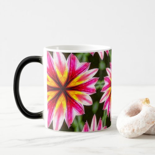 Gorgeous Flowers Pattern Magic Mug