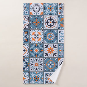 Gorgeous seamless pattern in a fashionable color p bath towel