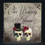 Goth Skulls with Roses Wedding Photo Album 3 Ring Binder<br><div class="desc">This is a beautiful 3 ring wedding binder you can use for photos or wedding plans.</div>