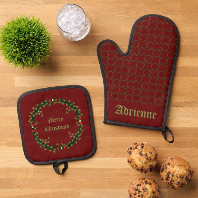Gothic Christmas Wreath Custom Oven Mitt & Pot Holder Set (Top Down)