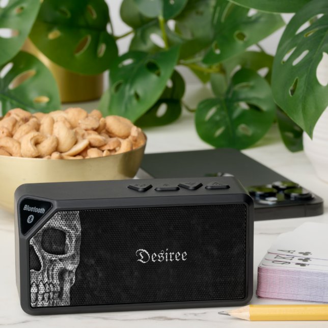 Gothic Cool Black And White Half Skull Head Grunge Bluetooth Speaker (Insitu(Table))