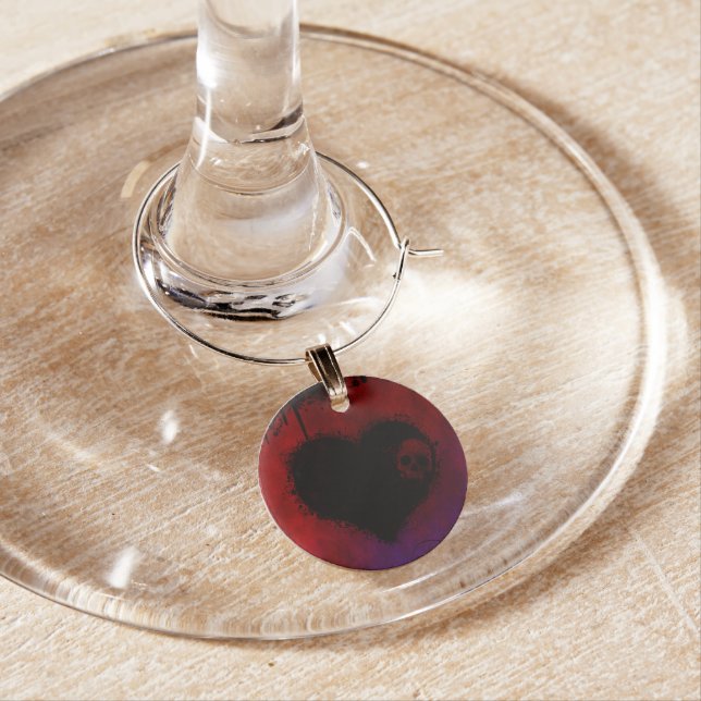 Gothic Heart Wine Glass Charm (In Situ)