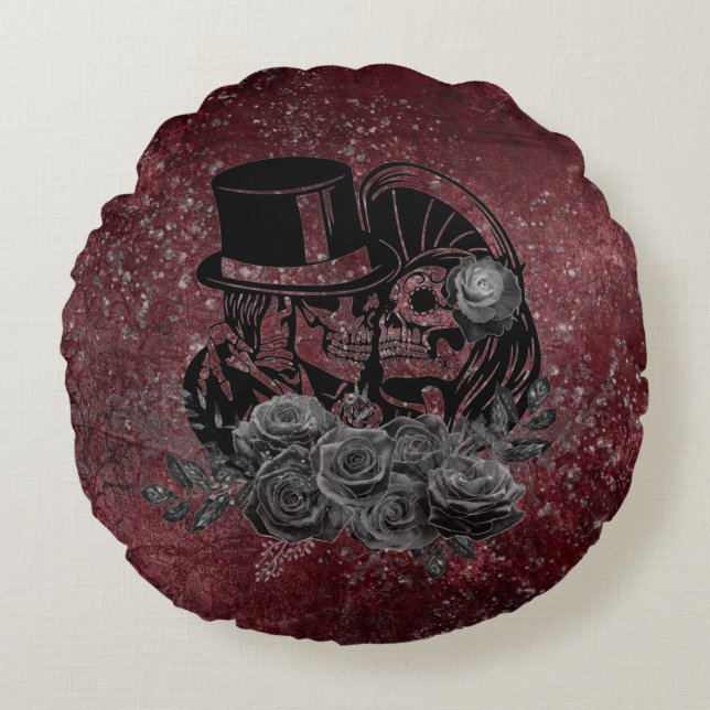 Gothic Kissing Skulls Couple And Blood Red Eternal Round Pillow (Front)