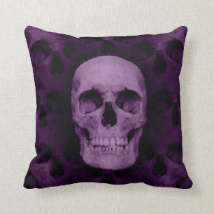 Gothic purple Halloween skull design Throw Pillow