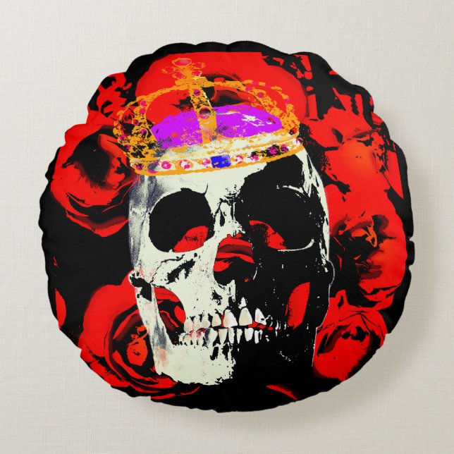 Gothic Skull Red Roses Round Pillow (Front)