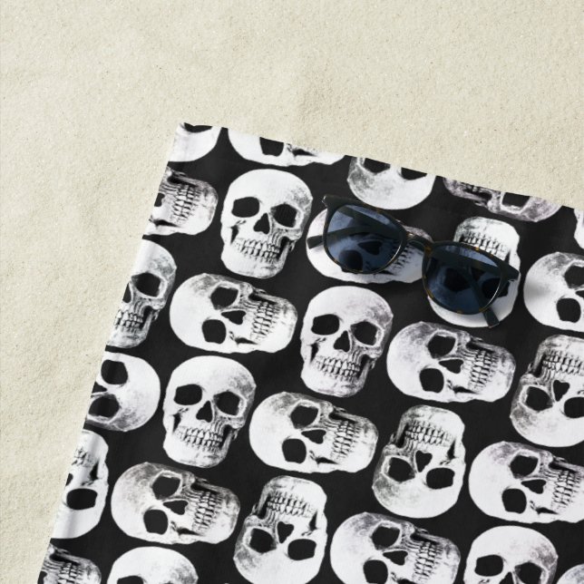 Gothic Skull Scary Black And White Pattern Design Beach Towel (In Situ)