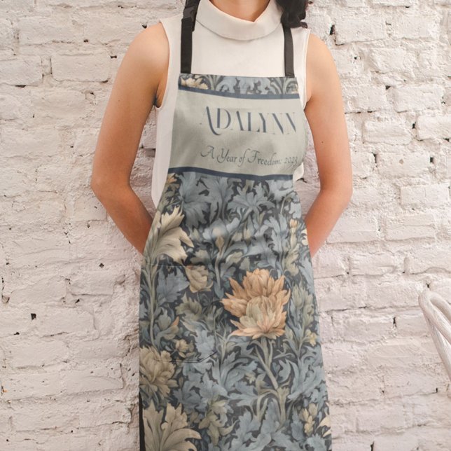 Graceful Retro Flowers Retirement Gifts for Mom Apron (Graceful Retro Flowers Retirement Gifts for Mom)