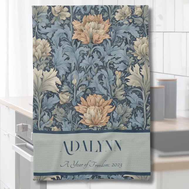 Graceful Retro Flowers Retirement Gifts for Mom Kitchen Towel (Graceful Retro Flowers Retirement Gifts for Mom)