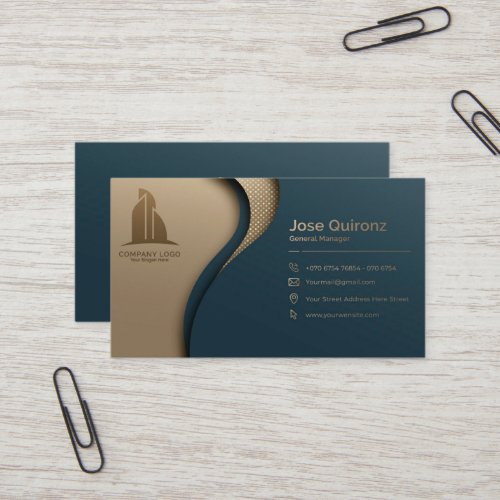 Gradient Golden Luxury Business Card