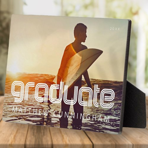 Graduate 20XX Retro Cool Simple Grad Year Plaque