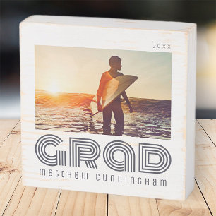 Graduate 20XX Retro Cool Simple Grad Year Wooden Box Sign