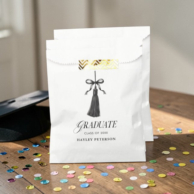 Graduate Black Bow Tassel Graduation Party Favor Bag (Creator Uploaded)