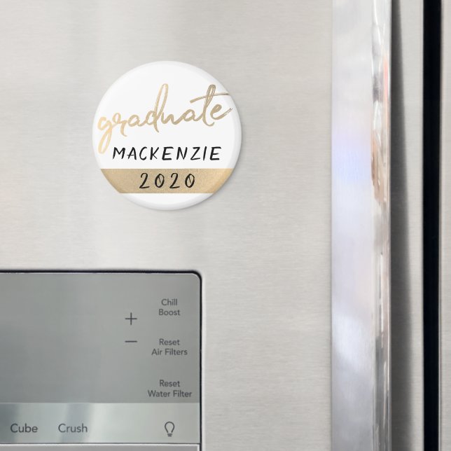 Graduate Gold Script | Classy Brush with Year Magnet (In Situ (Fridge))