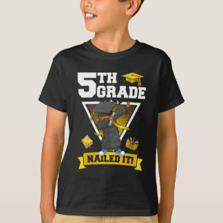 Graduation Boy 5th Grade Nailed It Cl Of 2024 T-Shirt
