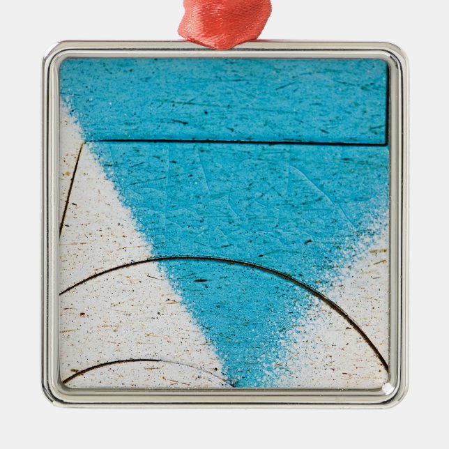 Graffiti close-ups metal ornament (Front)