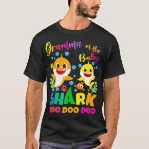 Gramma Of The Baby Shark Birthday Gramma Shark  T-Shirt